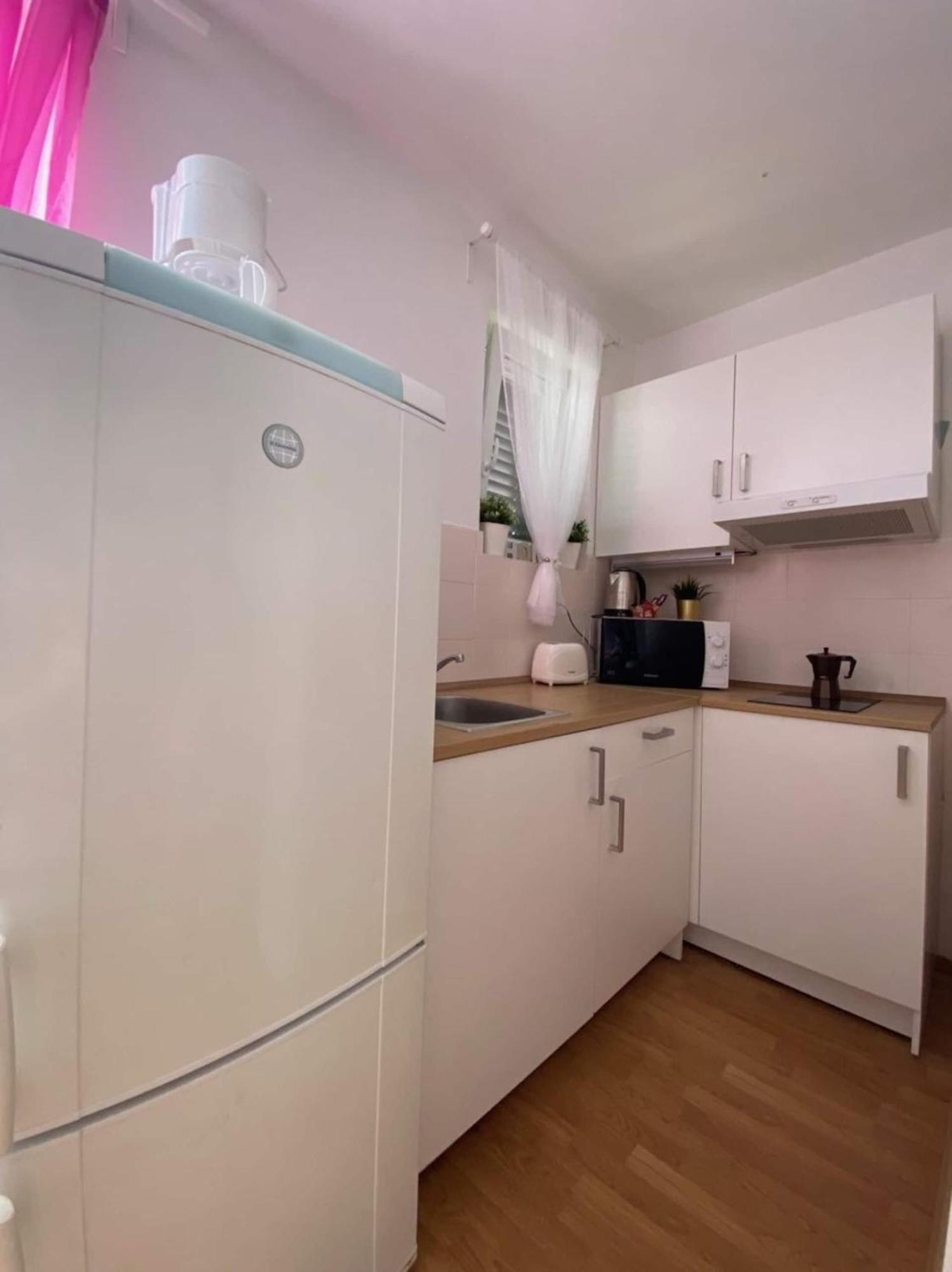 Apartments Xenia Krk Крк Екстер'єр фото